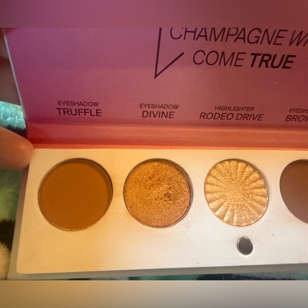 Luxe signature Champagne Wishes Eyeshadow Palette highlighter cream frost brown - Picture 6 of 6